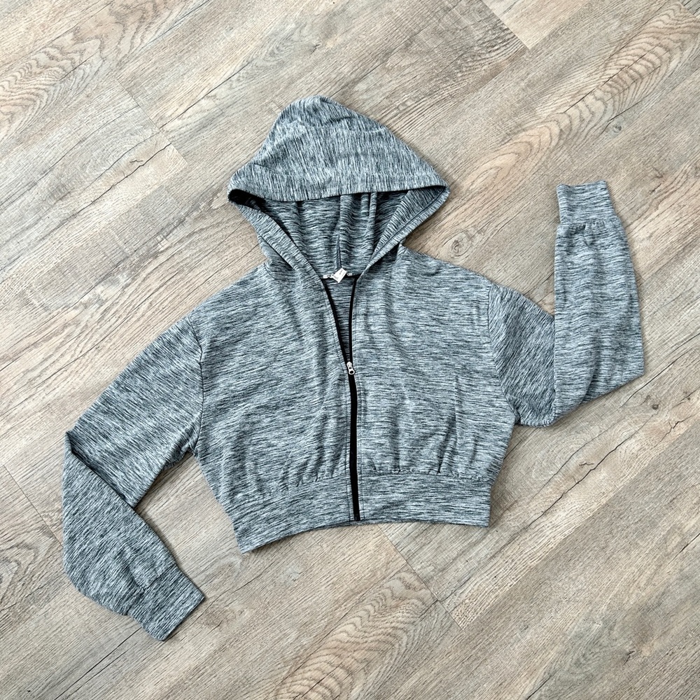 NWOT Forever 21 grey lightweight cropped Hoodie size S